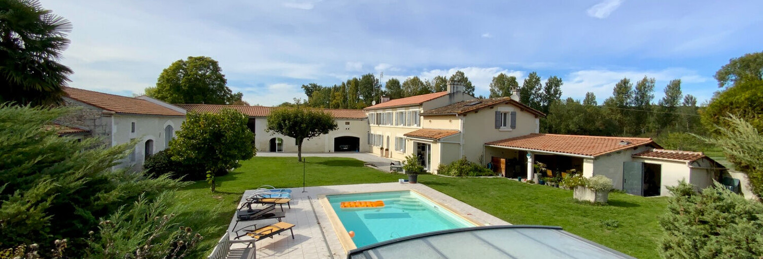 Maison 7 Pièces 245 m² à vendre à Jonzac (17500)