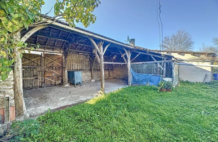 Maison dans un petit village au calme   avec grange et jardin — photo 3