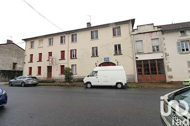 Immeuble  79000 €