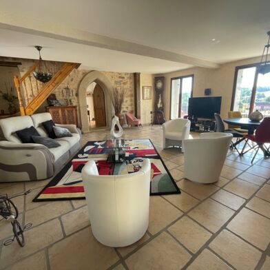 Maison 9 pièces 298000 €