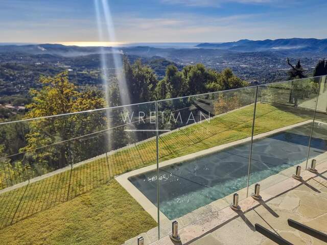 Villa moderne avec vue panoramique et piscine – Grasse — photo du bien