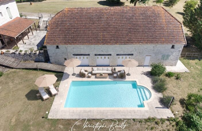 Lauzerte, propriété en pierre avec maison d’amis, piscine et vue sur 9 306 m², proche Montauban — photo 2