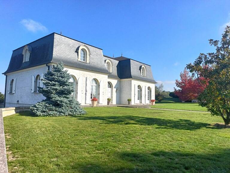 MONTLUCON A vendre  Maison contemporaine 7 pièces — photo 1