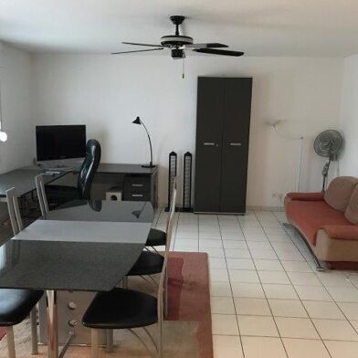 Appartement 2 pièces 990 €