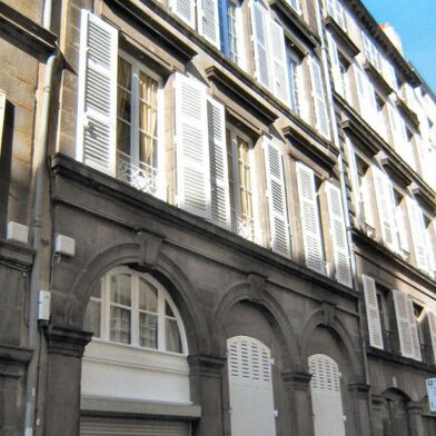 Appartement 4 pièces 1160 €