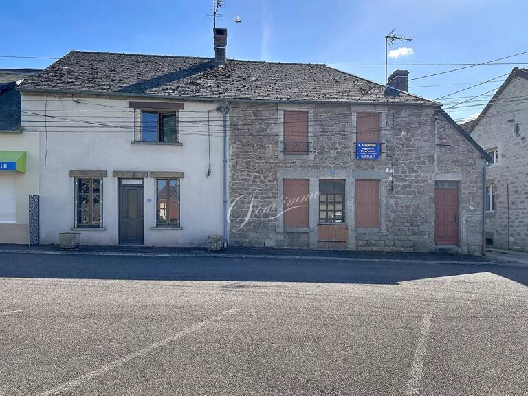 Immeuble investisseur à La Roche En Brenil — photo 1