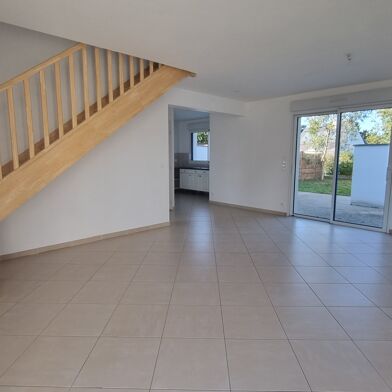 Maison 5 pièces 1330 €