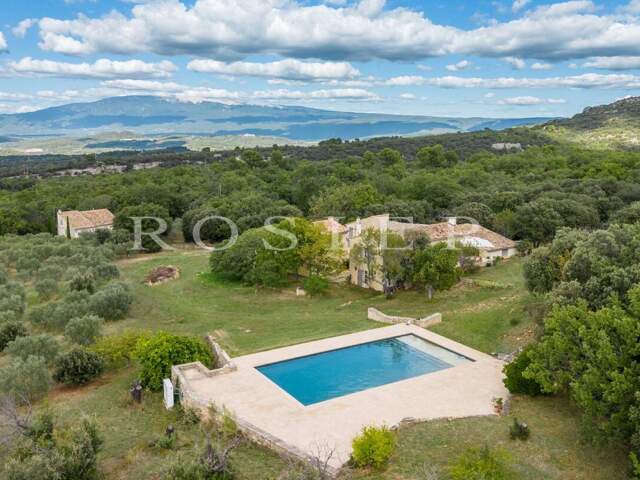 Vente à Venasque : Cette propriété est un véritable bijou de l'a — photo du bien