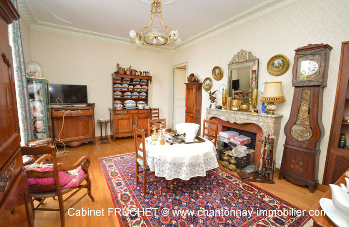 LA CHATAIGNERAIE - Centre ville - Bel ensemble immobilier — photo 5