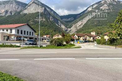 Commerce  475000 €