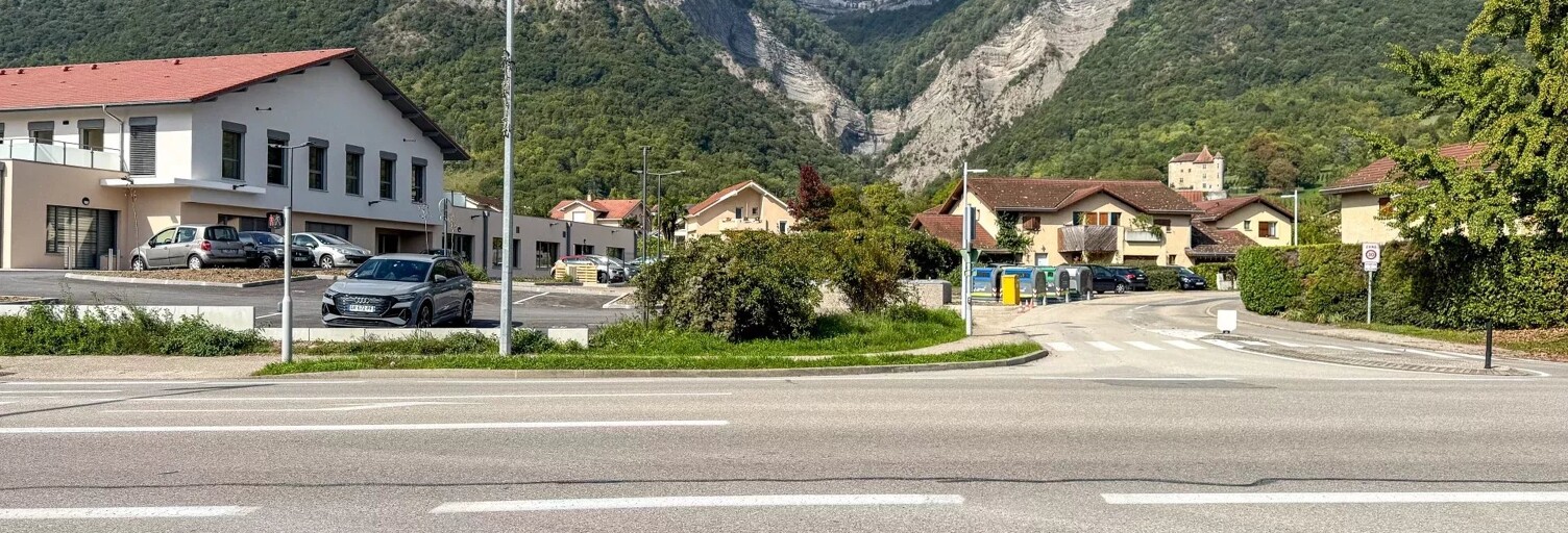 Commerce  196 m² à vendre à La Terrasse (38660)