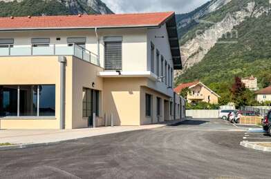 Commerce  475000 €