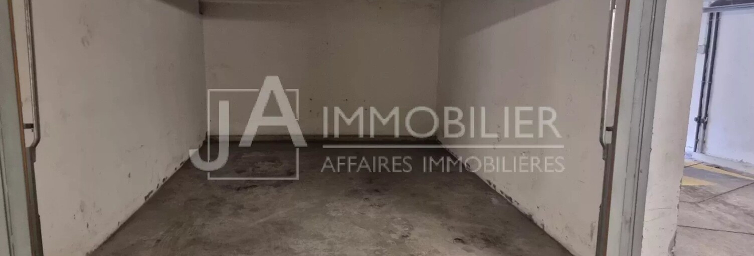 Garage   m² à louer à Nice (06000)