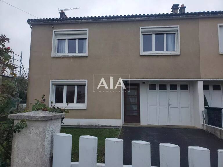 Maison de ville à Ruffec — photo 1