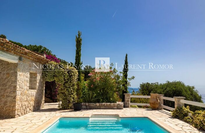 Aux portes de Monaco – Villa de charme avec piscine et terrain d — photo 4