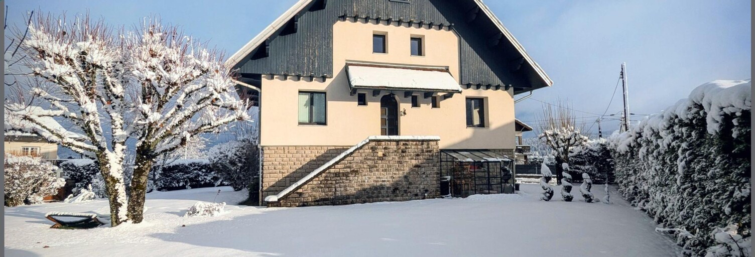 Maison 7 Pièces 196 m² à vendre à Saint-Laurent-en-Grandvaux (39150)