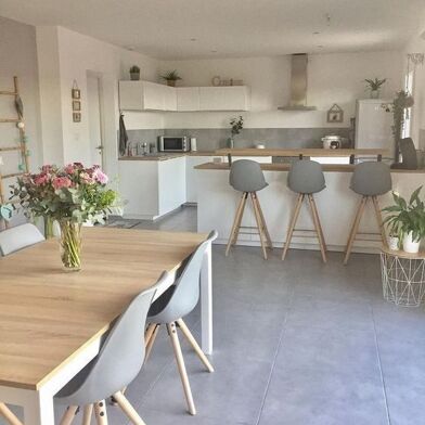 Appartement 5 pièces 327000 €