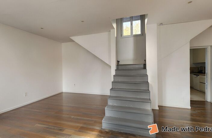 Charmante demeure familiale T4  aux volumes généreux, trois chambres et double salle d'eau, idéalement située — photo 3