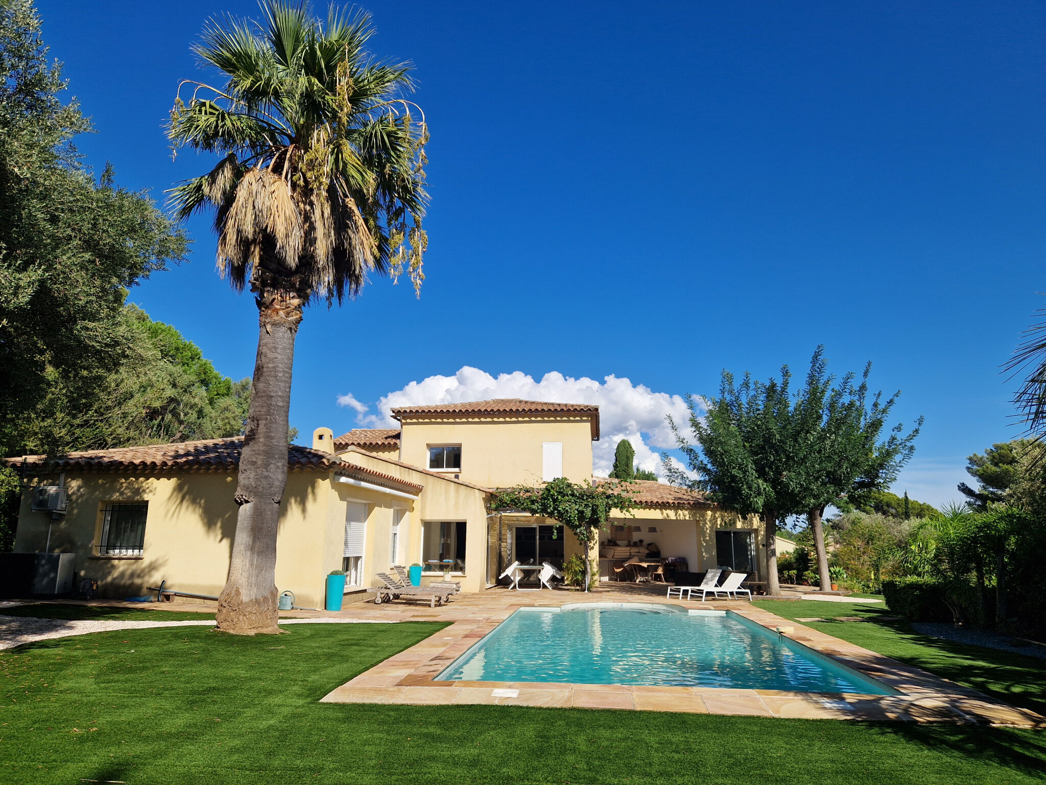 Villa / Maison  T6 à vendre Valette-du-Var (La) 83160