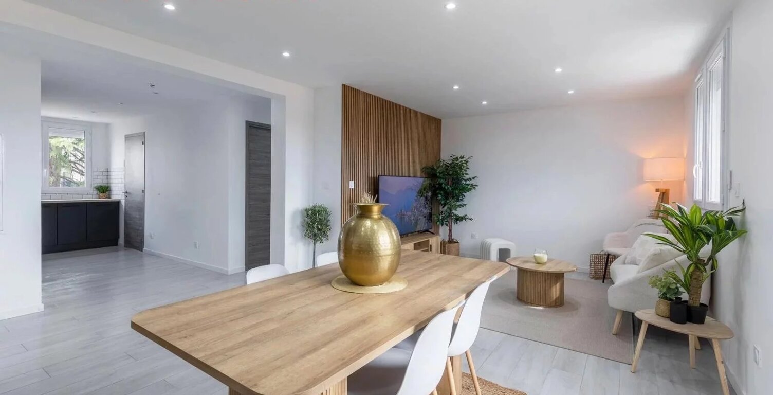 Superbe faux T4 entièrement rénové avec goût et prestations haut de gamme – Balcon, vue dégagée – Montpellier centre ! — photo 1