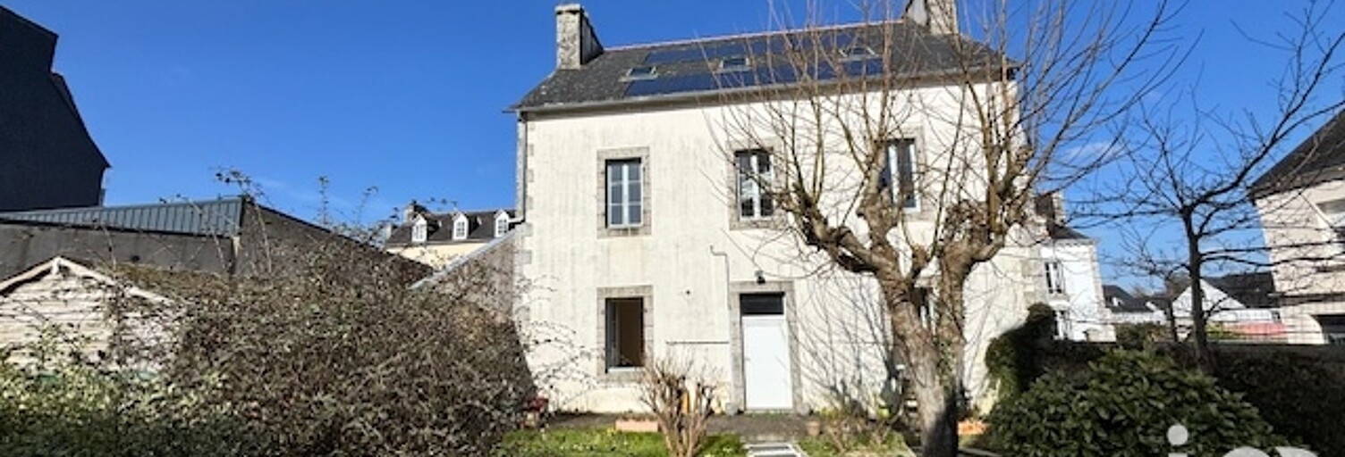 Maison 9 Pièces 200 m² à vendre à Châteauneuf-du-Faou (29520)