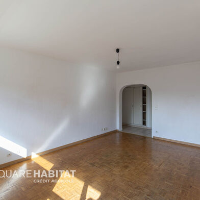 Appartement 3 pièces 82800 €