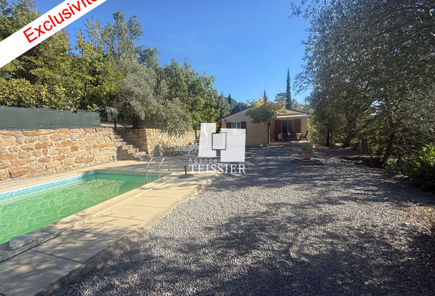 Villa — photo 1