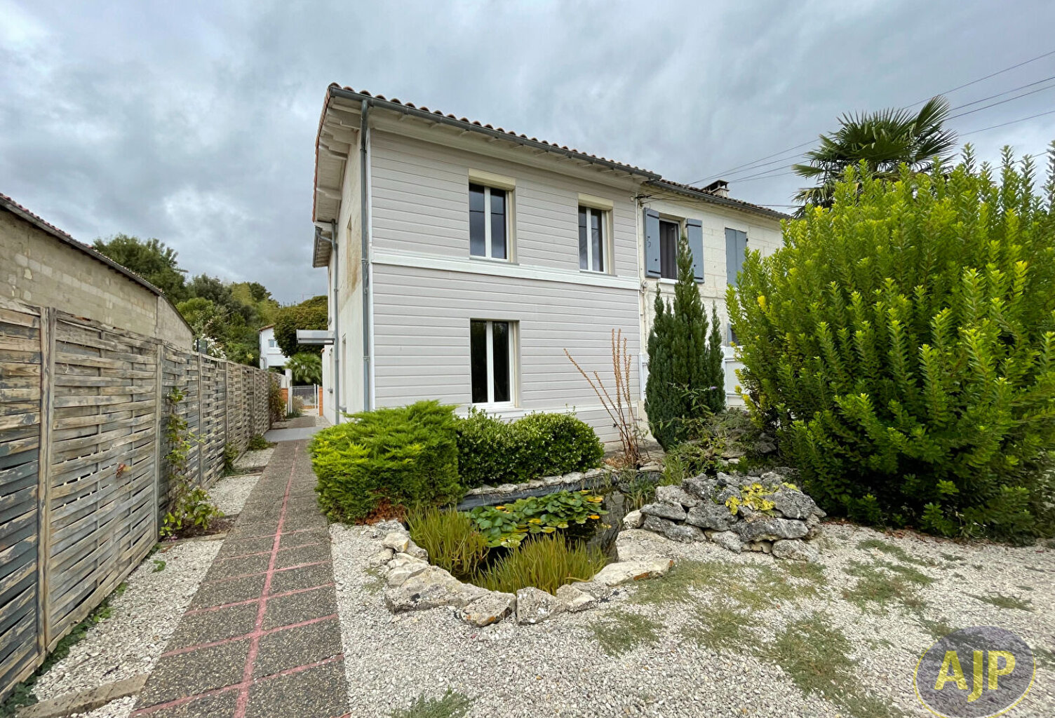 MAISON SAINTES — photo 1
