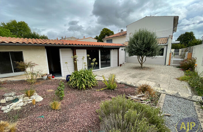 MAISON SAINTES — photo 2