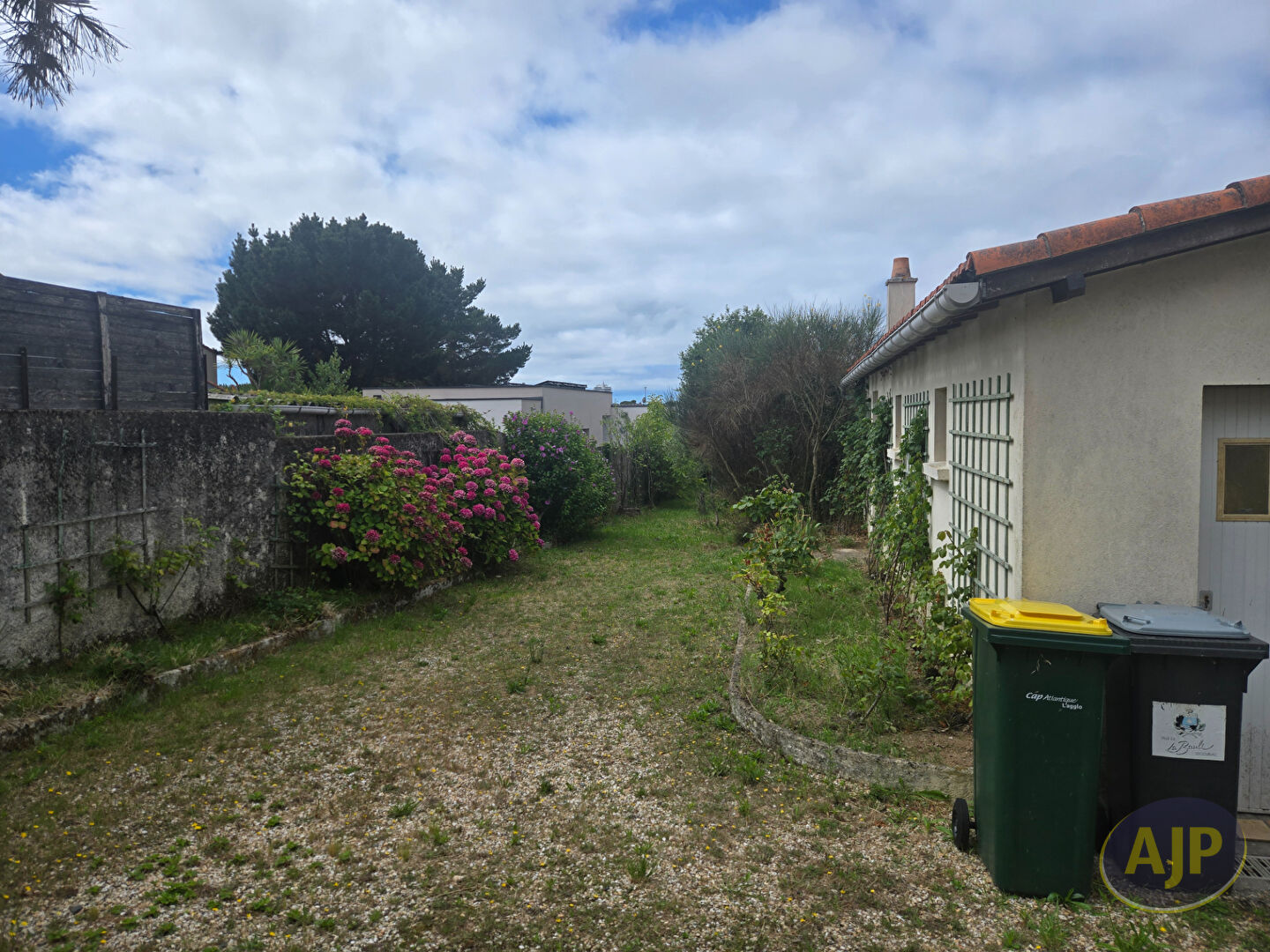 Agence immobilière de Ajp Immobilier St Marc sur Mer Tati