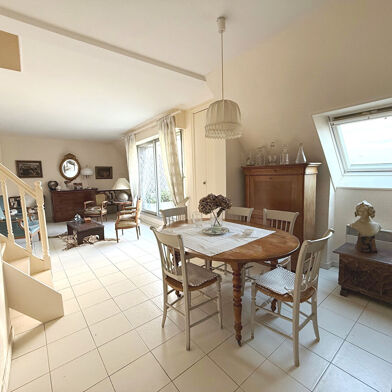 Appartement 5 pièces 254000 €