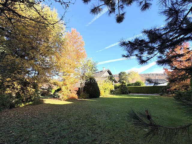 VIEUGY centre, EXCLUSIF ! Maison de caractère avec terrain constructible de 1541m2 — photo du bien