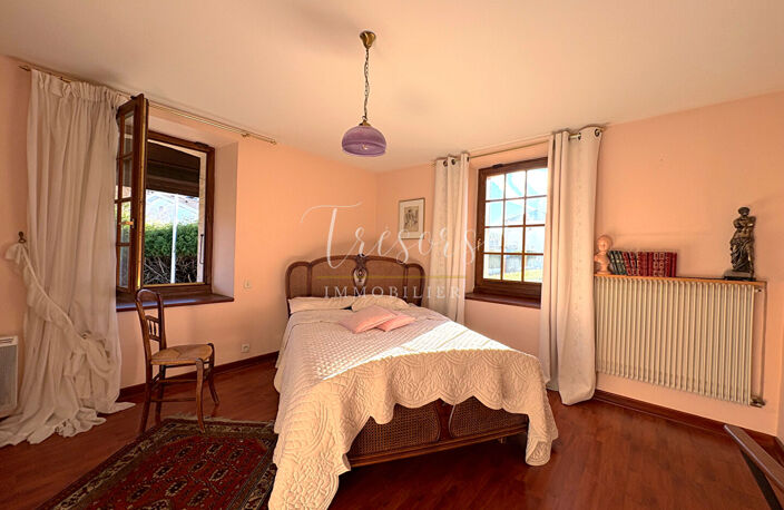 VIEUGY centre, EXCLUSIF ! Maison de caractère avec terrain constructible de 1541m2 — photo 5