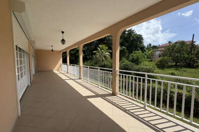 Appartement 5 pièces 1350 €