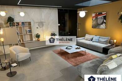 Commerce  2700000 €