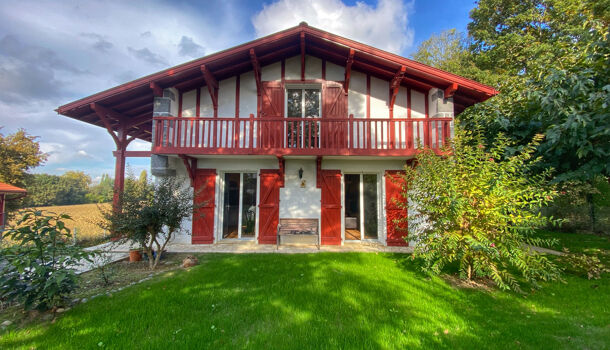 Villa / Maison 8 pièces  à vendre Saint-Palais 64120