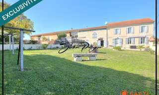 Maison 12 Pièces 460 m² à vendre à Saint-Martin-de-Coux (17360)