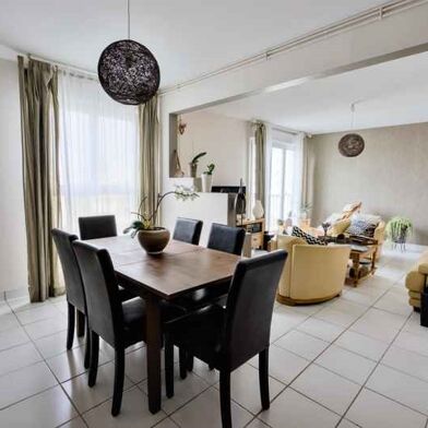 Appartement 5 pièces 171359 €