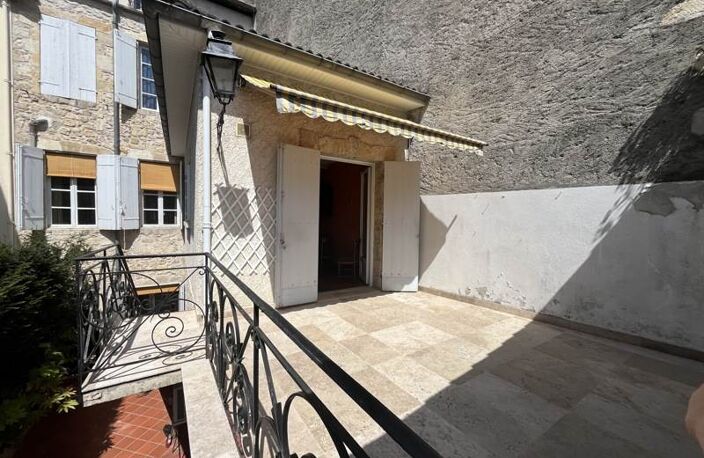 Maison de ville de 10 pièces principales — photo 3
