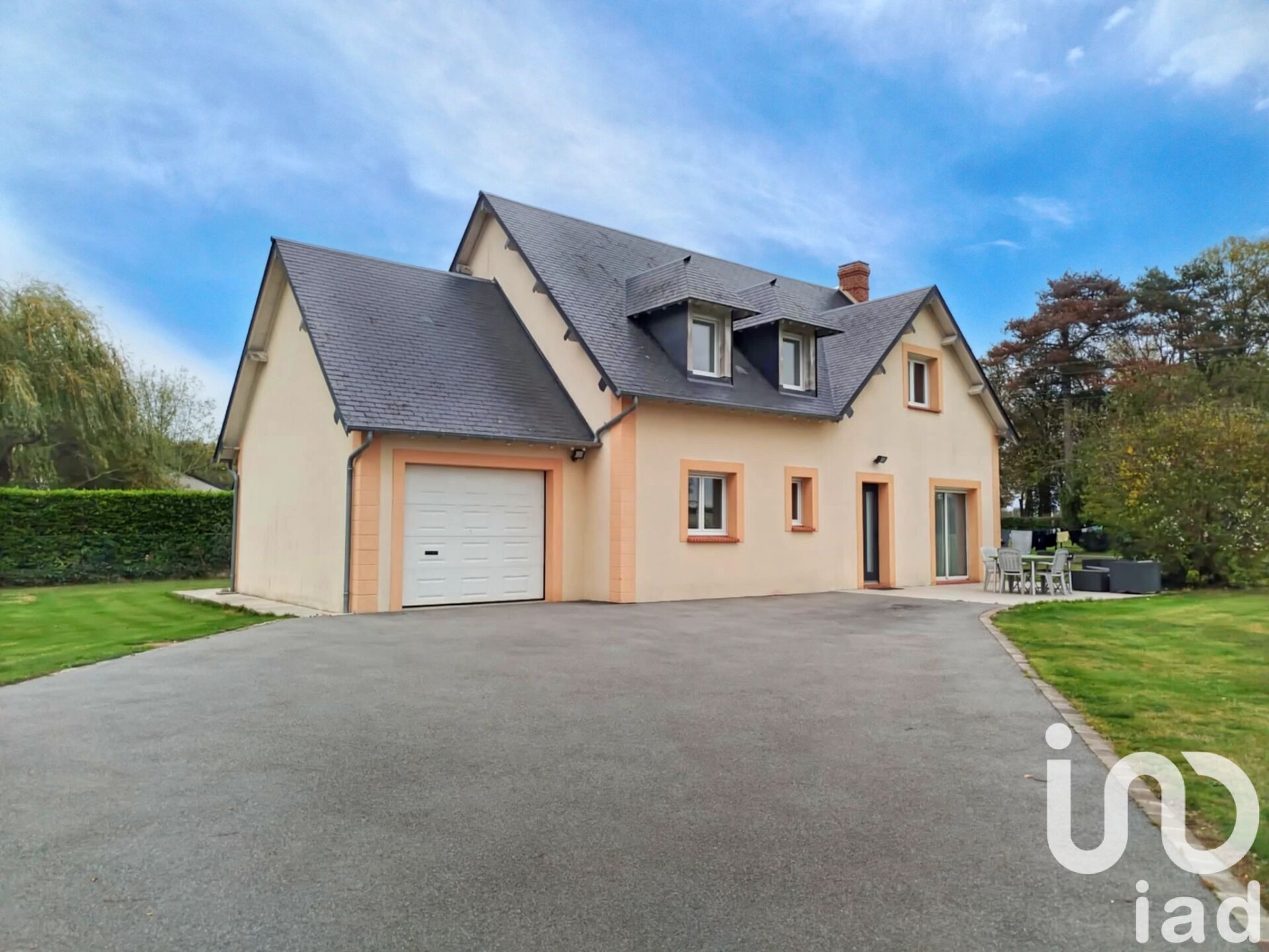 Vente Maison/villa 8 pièces - Photo 2