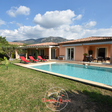 Maison 4 pièces 840000 €