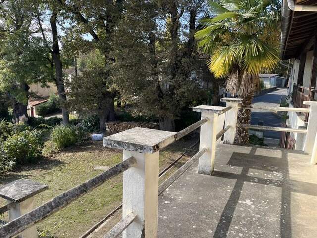 Maison en pierre de 14 pièces principales — photo du bien