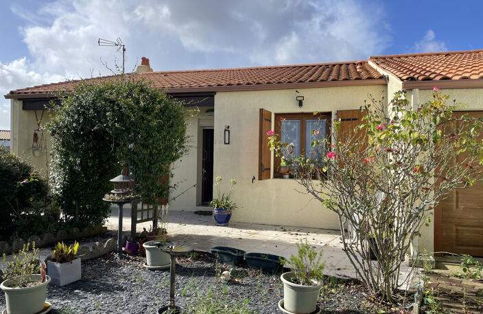 LA JARRIE — photo 5