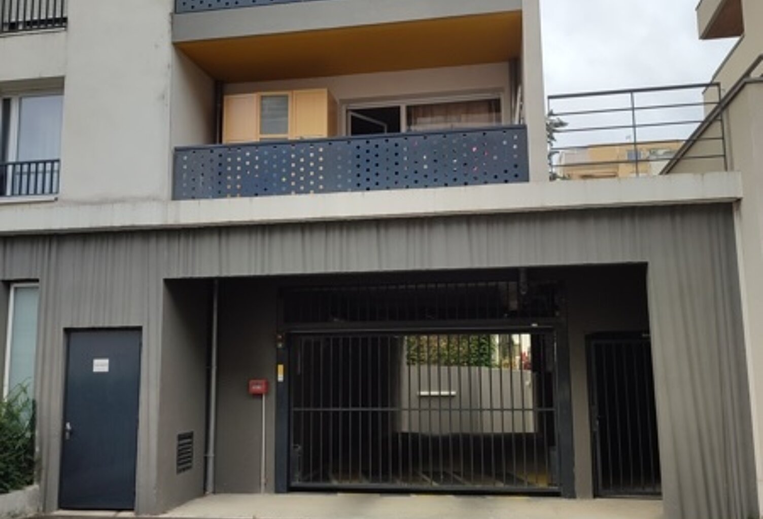 Vente garage   Villeurbanne (69100) — photo 1