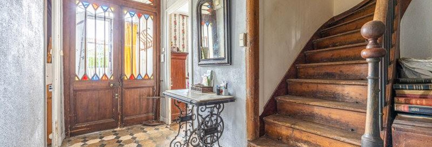 Maison 8 Pièces 233 m² à vendre à Croix-Chapeau (17220)