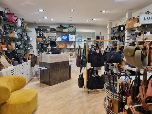 Fonds de commerce Maroquinerie — photo du bien