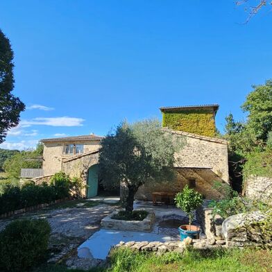 Maison 20 pièces 780000 €