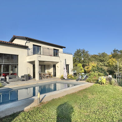 Maison 7 pièces 840000 €