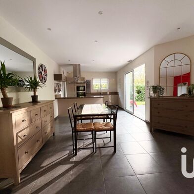 Maison 4 pièces 369600 €