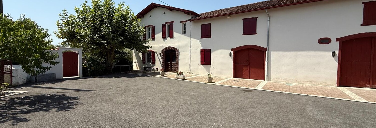 Maison 14 Pièces 385 m² à vendre à Saint-Palais (64120)